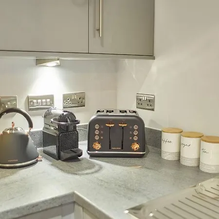 Shell House With Parking And Dog Friendly! * Whitby