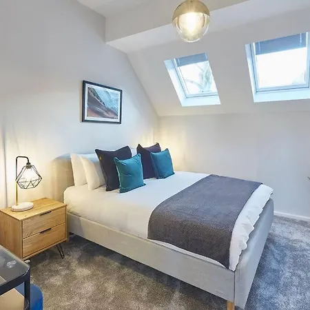 Shell House With Parking And Dog Friendly! *